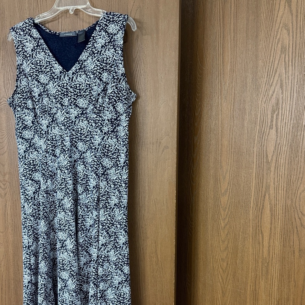 Elegant Blue and White Sleeveless Dress